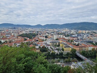 Fototapeta na wymiar Blick auf Graz vom Schlossberg aus