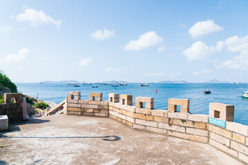 Obraz premium Walkway by the sea