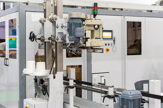 roll of thread and thread feeder kit component for bag sewing closures of of automatic weighing bag filling packing machine in industrial