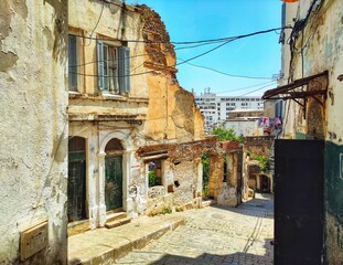 View on the narrow alleys of the kasbah of Algiers © Hocineharoun