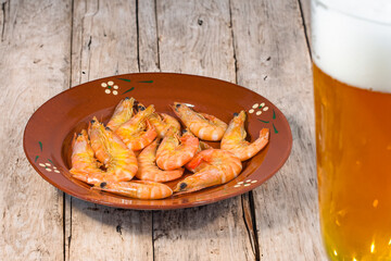 Boiled shrimp and beer