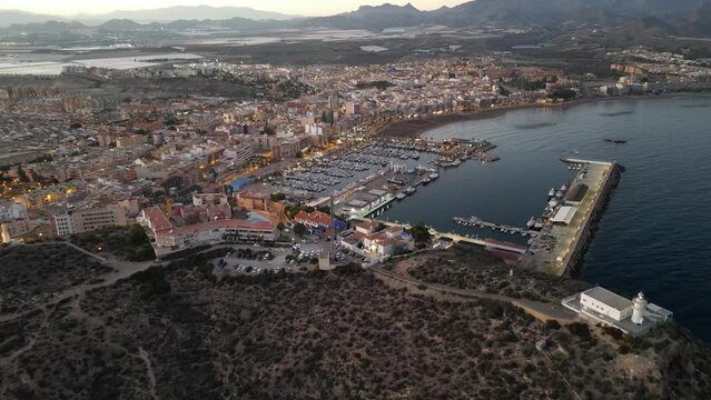 Panor&aacute;mica aerea  de Puerto de Mazaron al atardecer en Murcia , Espa&ntilde;a