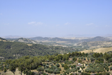 Fototapeta na wymiar paesaggio della campagna della Basilicata vista dall'alto