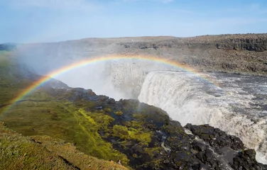 Wandaufkleber A Rainbow at Iceland's Hafragilsfoss Waterfall in Vatnajokull National Park © Zack Frank