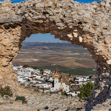 vistas desde el castillo de teba a la villa.