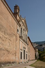 VEDUTA ESTERNA DELLA CERTOSA DI PADULA,SUD ITALIA,30 SETTEMBRE 2023.