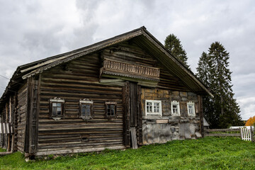 ancient houses made from wood using old technologies as architectural monuments of Karelia