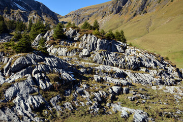 Karst, Gesteinsformationen auf der Alp Gitschenen / Alp Geissboden im Isental, Kanton Uri, Schweiz