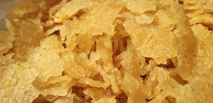 Rice crackers (puli) are a traditional Indonesian snack