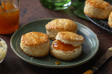 traditional scones with apricot jam