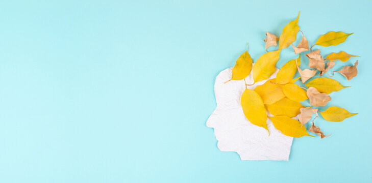 Alzheimer awareness day, dementia diagnosis, Parkinson´s disease, memory loss disorder, brain with autumn foliage, aging mind
