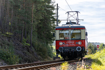 Thüringer Bergbahn und Oligätenwagen in Oberweißbach