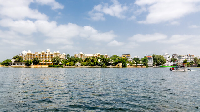 Udaipur, Rajasthan - The Oberoi Udaivilas Udaipur Hotel is located on the bank of lake pichola