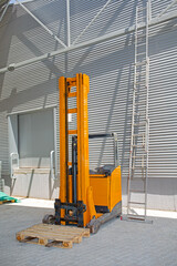 Forklift Stacker Pallet © markobe