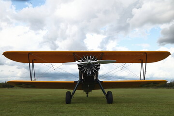 Biplane with 9-cylinder double-row radial engine