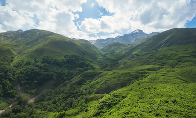 Obraz premium Nature's Canvas: A Panoramic Journey Through the Alps
