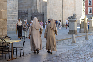 paseo de monjas
