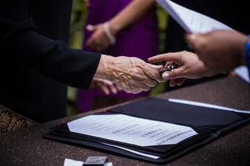 boda civil y firma