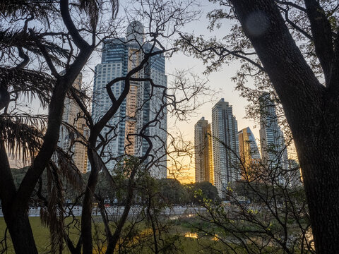 Buenos Aires al atardecer desde Puero Madero