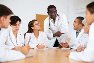 Refresher courses for doctors at the institute of medicine
