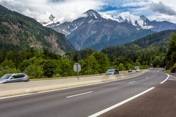 Route de chamonix, Mont-Blanc 