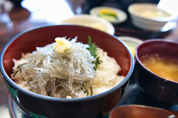 シラス丼