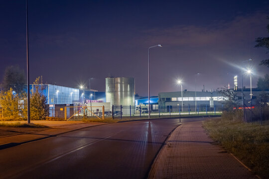 Fabryka nocna zmiana | Factory by night