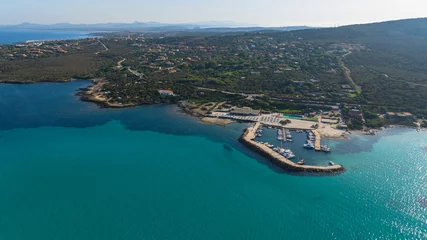 Crédence de cuisine en verre imprimé Plage de La Pelosa, Sardaigne, Italie Aerial photo of the marina near La Pelosa beach in the north-west of Sardinia, Italy.