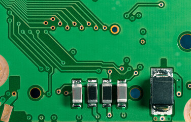 Green electronic microcircuit with capacitors