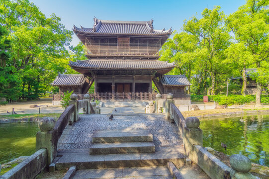 Apan, Fukuoka Prefecture, Fukuoka City,Pond and bridge in front of sanmon gate in Buddhist temple