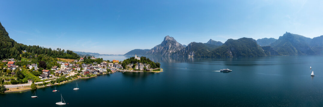 Austria, Upper Austria, Traunstein, Panoramic view of Traunsee lake and surrounding landscape
