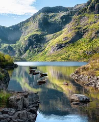 Photo sur Plexiglas Vert bleu very spectacular landscape of fjords with several fishing boats, Lofoten