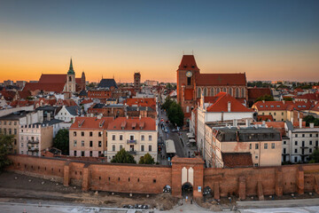 Architecture of the old town in Torun at sunset, Poland. © Patryk Kosmider
