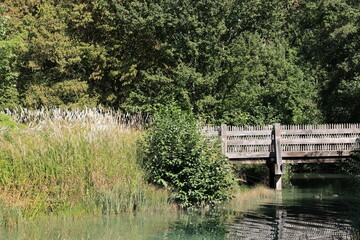Fototapeta premium Sonniger Spätsommertag in einem Landschaftspark in Hamm in Nordrhein-Westfalen