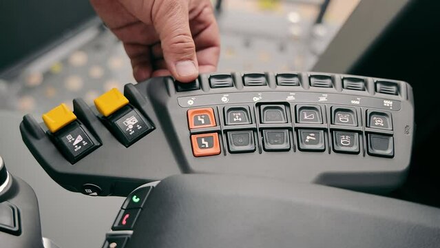 Keys for controlling the functions of the Combine. The combiner disables the activation of functions by pressing the keys. Combine management bodies.