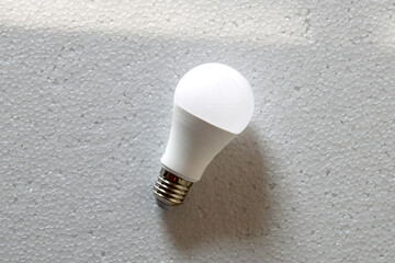 white light bulb - Lâmpada Led
