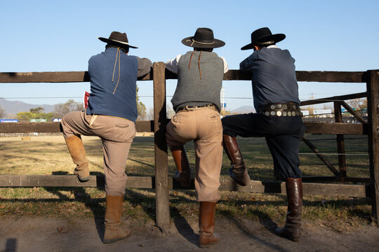 Gauchos en contexto de trabajo de campo