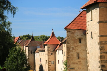 Fototapeta na wymiar alte Stadtmauer in Weissenburg