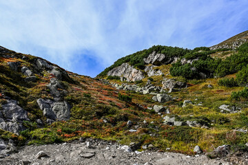 Flüela, Flüelapass, Alpen, Passhöhe, Passstrasse, Bergstrasse, Steinschlag, Felsen, Wanderweg, Graubünden, Herbst, Herbstfarben, Davos, Susch, Schweiz