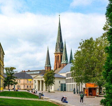 Oldenburg, Innenstadt am Schlossplatz mit St. Lambertikirche