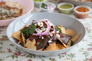 chilaquiles salsa frijol