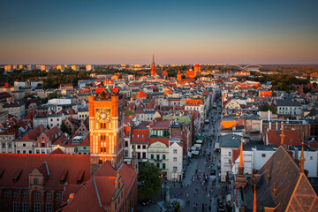 Architecture of the old town in Torun at sunset, Poland. © Patryk Kosmider