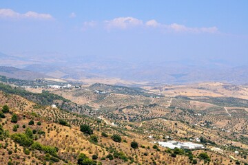 Fototapeta na wymiar Vista de la Sierra de las Nieves desde Tolox, Málaga 