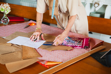 Work table of a seamstress with her tools