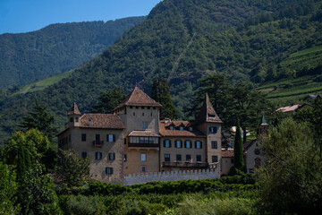 Fototapeta na wymiar castle on the hill, Bolzano