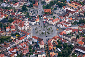 Neustrelitz, Marktplatz mit Stadtkirche, Mecklenburg-Vorpommern, Deutschland, Luftaufnahme aus dem Flugzeug