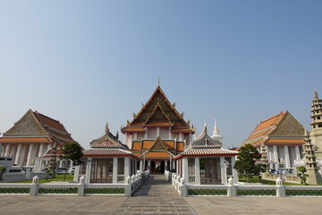 Obraz premium Wat Kanlyanamit, Bangkok ワット カンラヤーナミット ウォラマハーウィハーン (タイの中華寺)