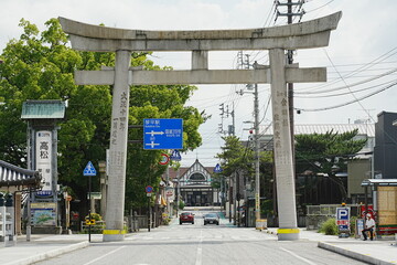 Japan Rail Kotohira Station, Kagawa Prefecture　金刀比羅宮門前町鳥居　JR琴平駅前の通り