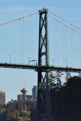 Fototapeta premium Lions Gate Bridge leading to Stanley Park as seen from Ambleside Park in West Vancouver, British Columbia, Canada