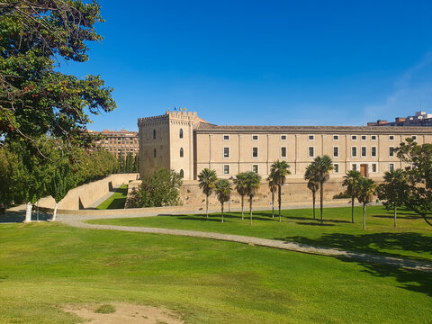 Zaragoza: Palacio y jardines de la Alfajer&iacute;a